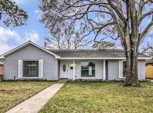 2222 Willowby Dr, Houston, TX 77008