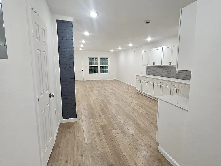 3802 Kynard St — Photo 16