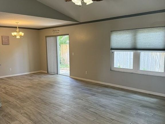 2nd image of 6633 Foxmoor Dr