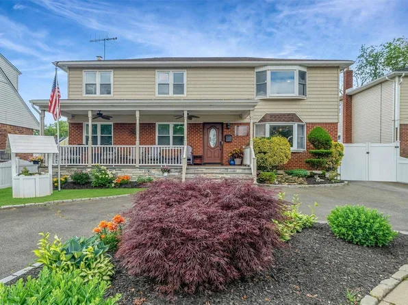724 Marick Court, Elmont, NY 11003