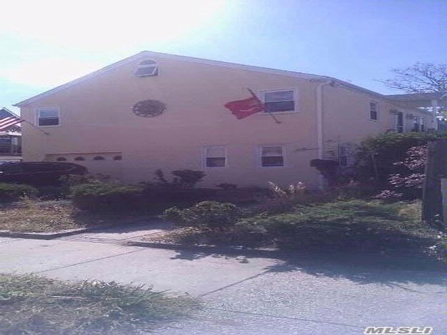 1st image of 760 W Beech St