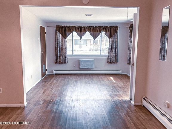 5th image of 11 B Lark Street