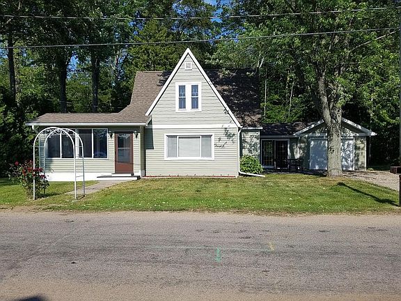 3rd image of 2137 Parker Dr