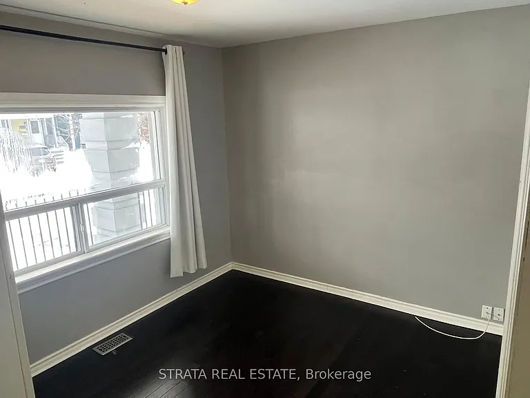 220 Holborne Ave #MAIN — Photo 4