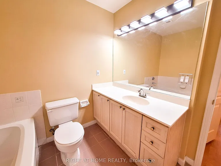 821 Grandview Way — Photo 29