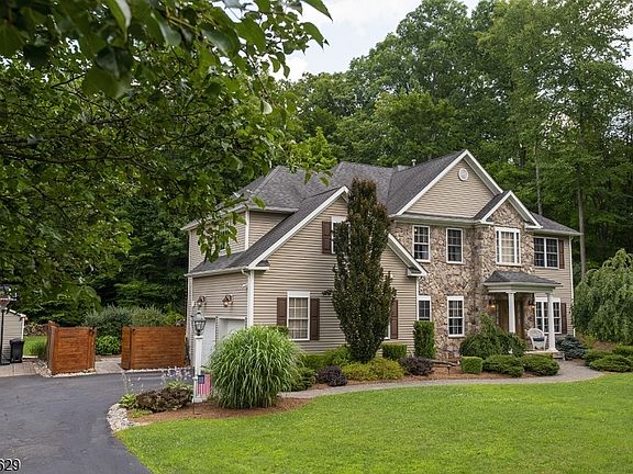 3rd image of 103 Lake Iliff Rd