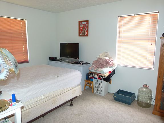 5th image of 9039 SE 64th Dr