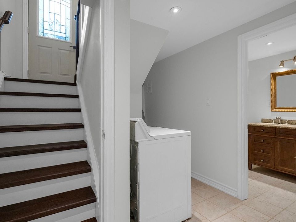 1st image of 173 Kingsview Dr