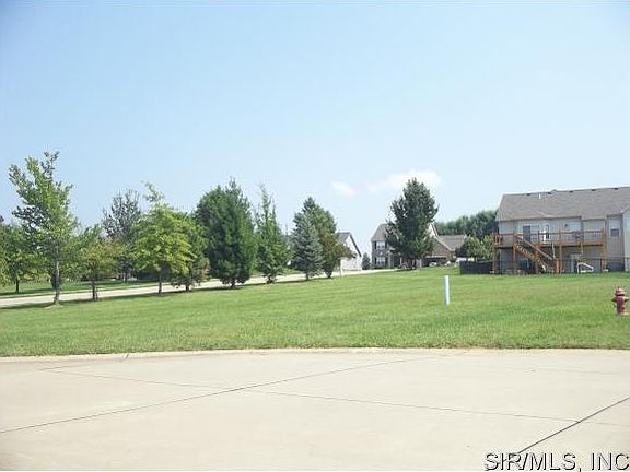 5th image of 2 Brimley Ct