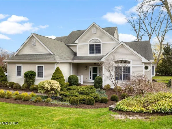 35 W Rock Trl, Stamford, CT 06902