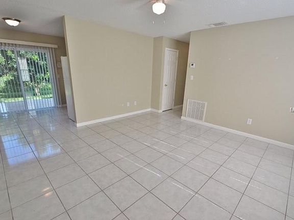 3rd image of 2506 Newbolt Dr #7