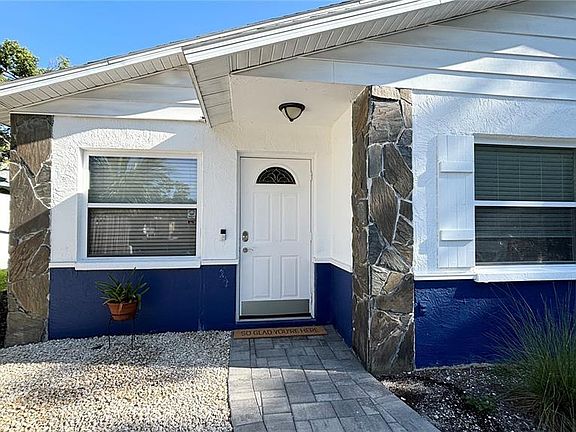 2nd image of 2431 Loma Linda St