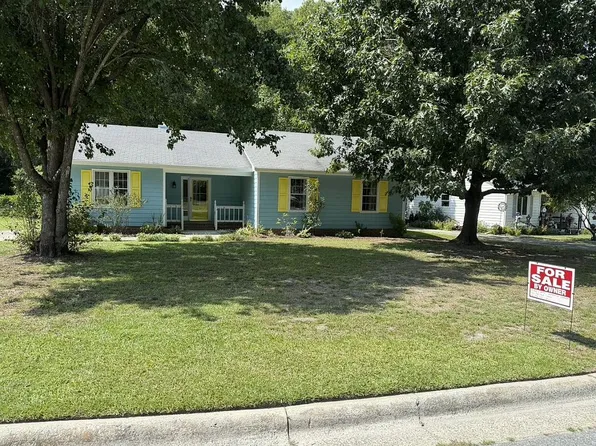 106 Belmont Dr, Greenville, NC 27858