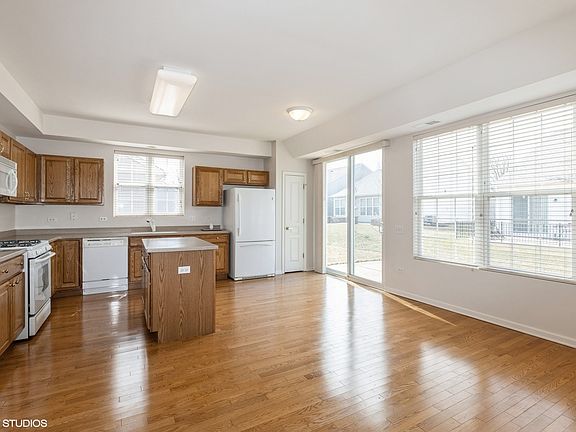 3rd image of 12473 Castle Rock Dr