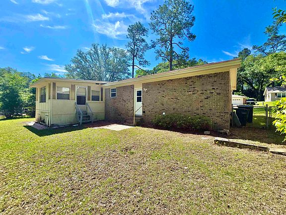 5th image of 1424 Woodgate Way