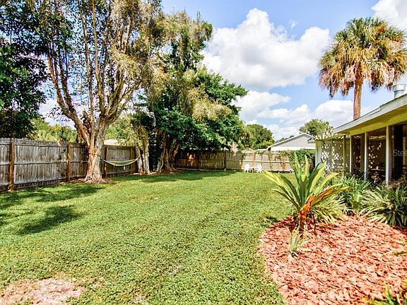 5th image of 3338 Cambridge Dr