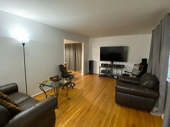 2nd image of 34 Tamarack Trl