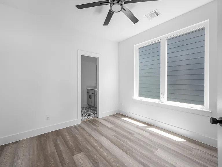 417 Thornton Rd — Photo 24