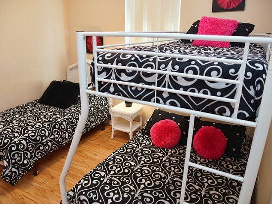 CP4P426CPB-Bunk-Bedroom-1-single-bed-and-1-bunk