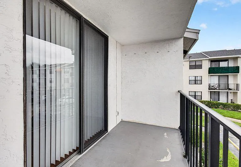 738 Executive Center Dr #21 — Photo 19