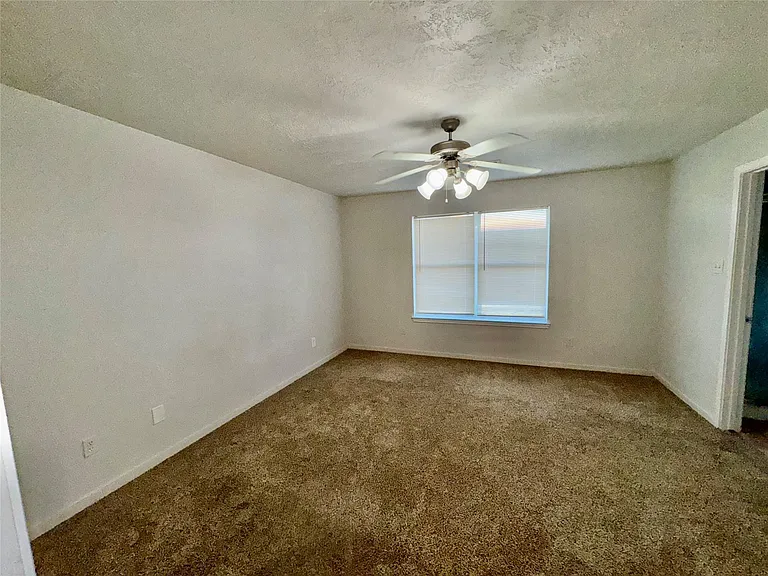 15931 Winston Point Ln — Photo 10