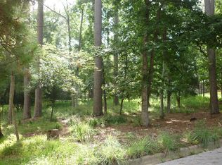 1649 Green Briar Dr, Huntsville, TX 77340
