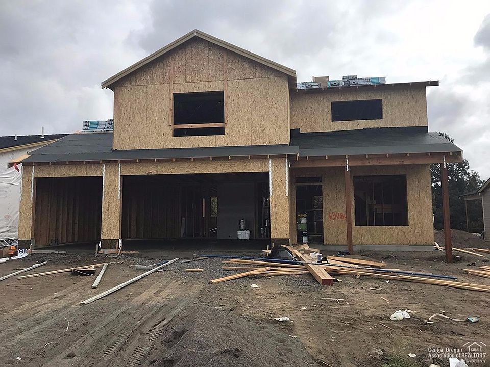 2nd image of 63784 Wellington St