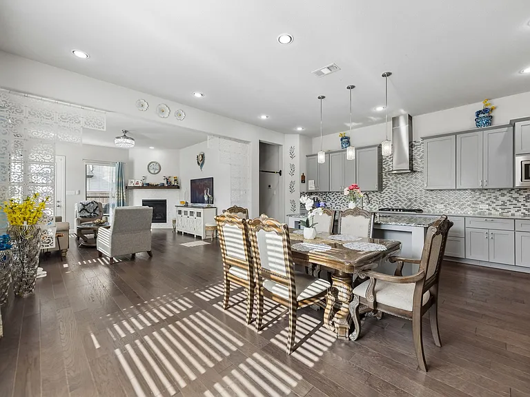 4500 El Paso Dr — Photo 11