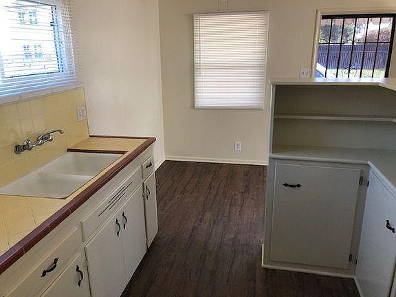 4th image of 14311 Ibex Ave