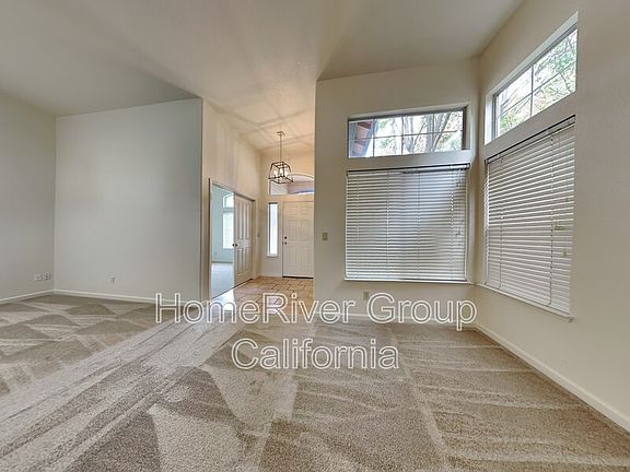 3rd image of 361 Seaton Dr