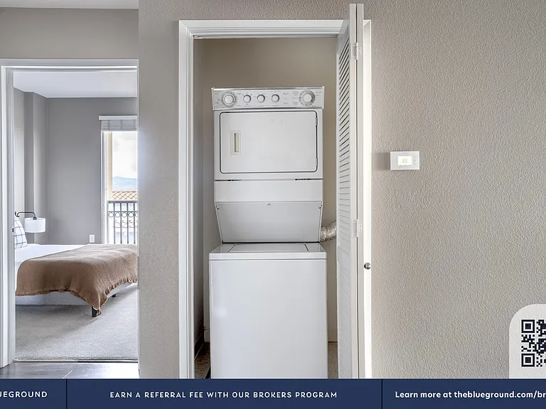Washer/Dryer in Apartment