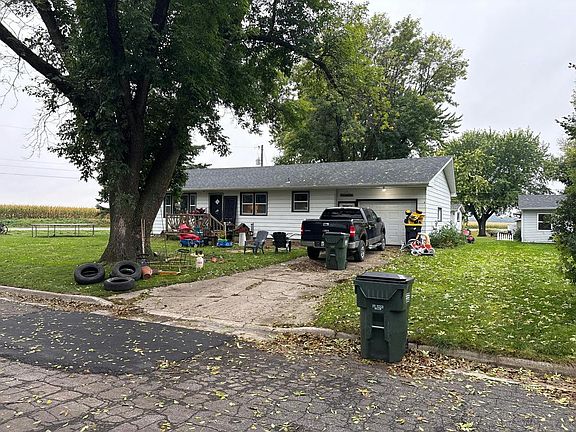 2nd image of 280 7th St W