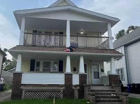 10805 Almira Ave, Cleveland, OH 44111
