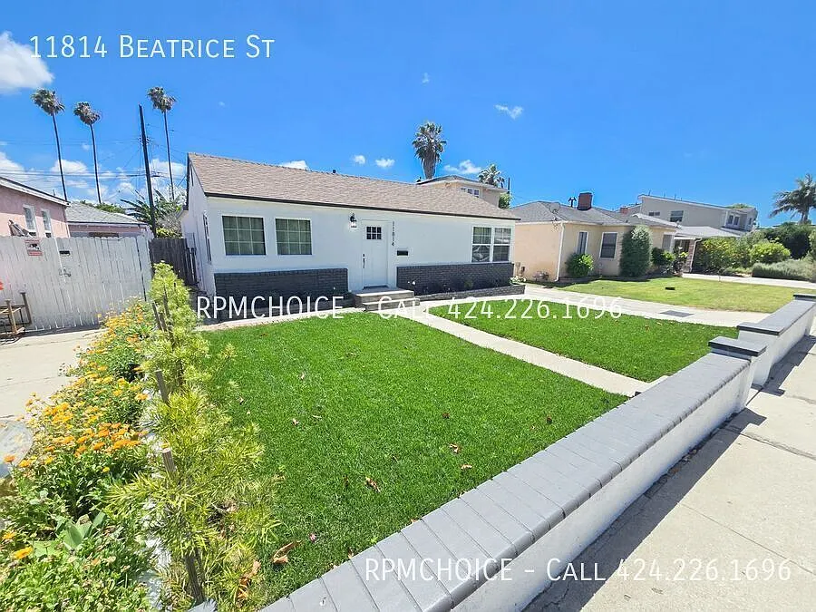 Building Photo - 11814 Beatrice St