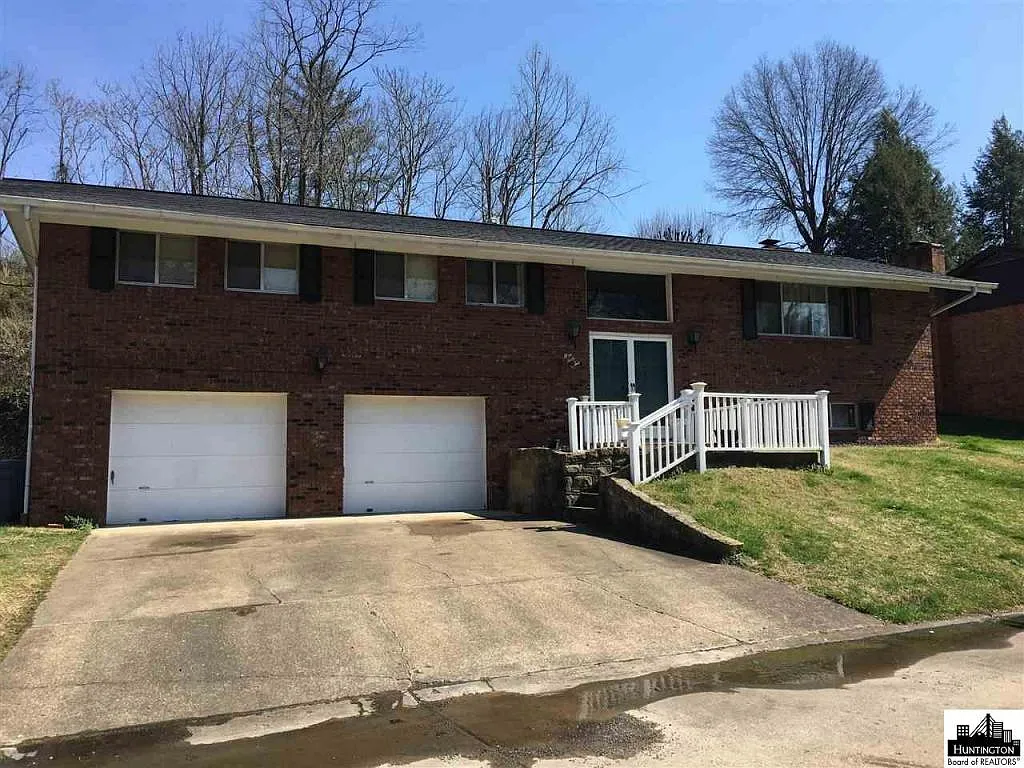 142 Larkspur Dr photo 1