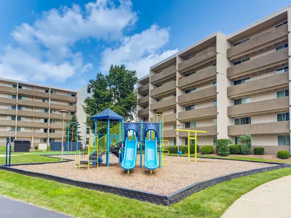 Park Towers Apartments, 3905 Tower Dr #A114, Richton Park, IL 60471