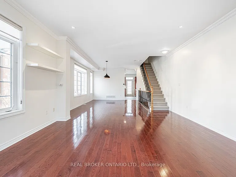 102 Natalie Pl — Photo 16