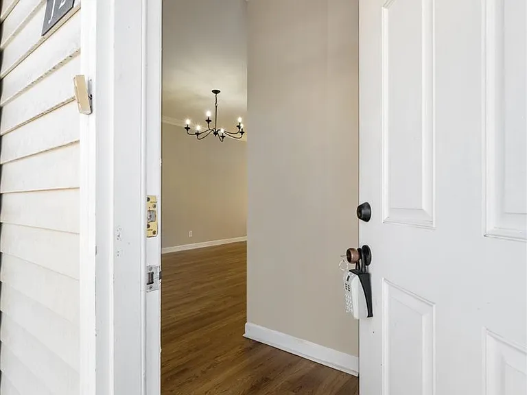 2271 Dewey Dr #J2 — Photo 16