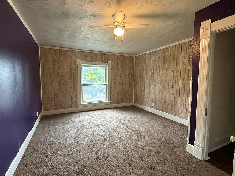 1041 Carrington St — Photo 10