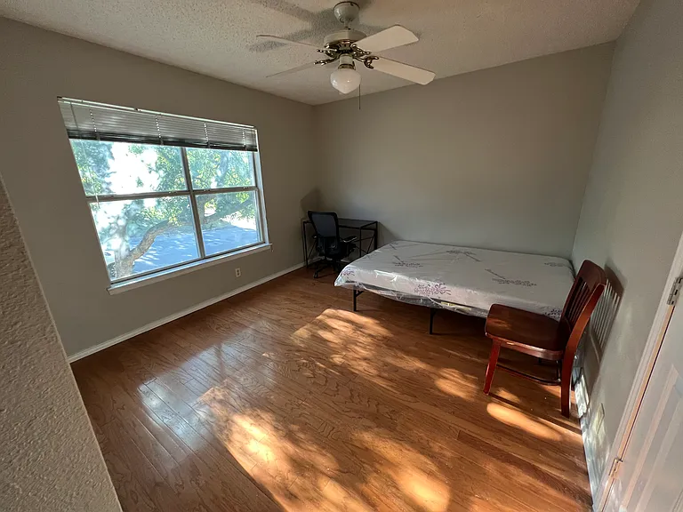 14010 N Hills Village Dr #2 — Photo 3