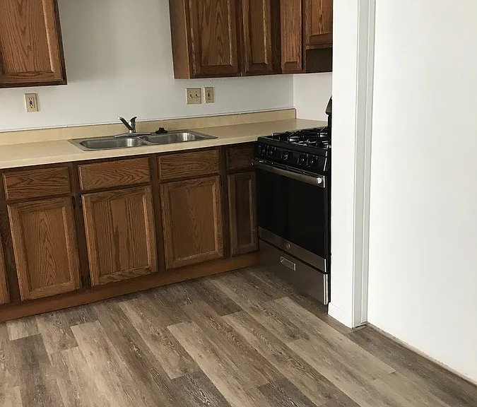 825 E Gorham St #1 — Photo 9