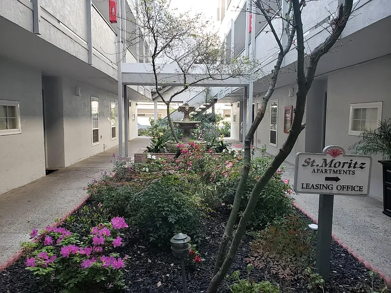 1501 Detroit Ave — Photo 19