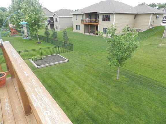 5th image of 14405 Oakwood Dr