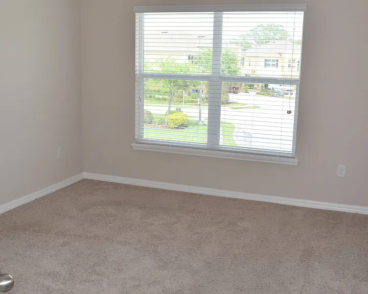 2116 Betsy Ross Ln — Photo 8