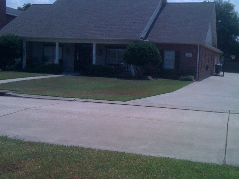1st image of 4215 Kingswood Blvd