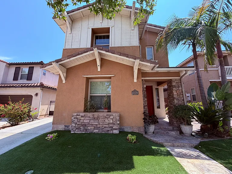 2370 Arbor View St — Photo 1