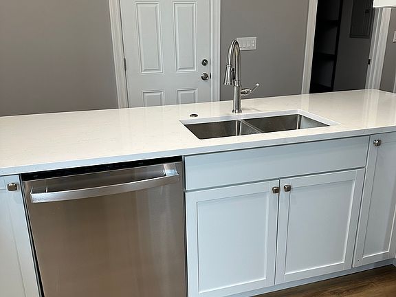 2nd image of 319 W North Ave #3