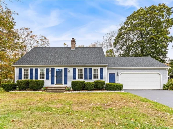 20 Daniel Dr, North Kingstown, RI 02852