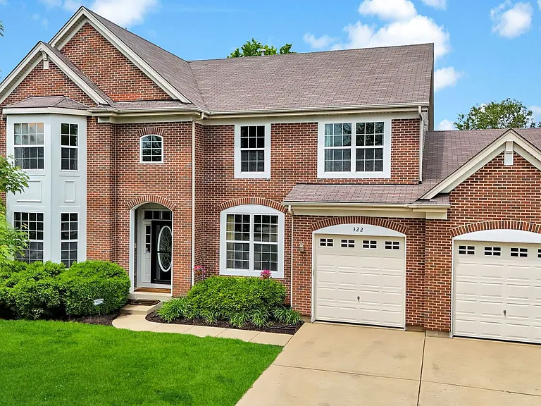 322 Hemlock Ln — Photo 1
