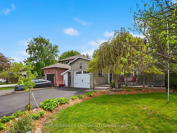 4th image of 3260 Woodcroft Cres